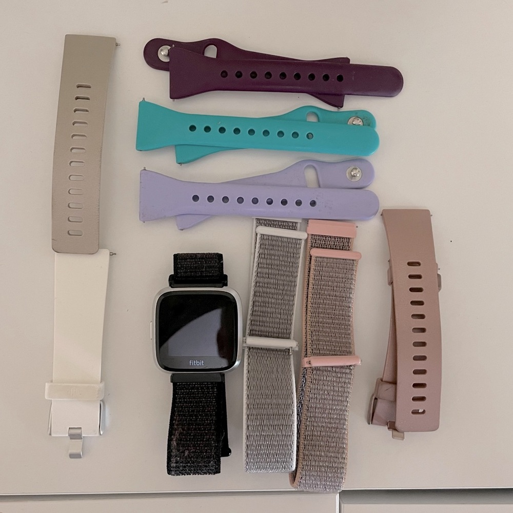 Fitbit Versa Lite and bands